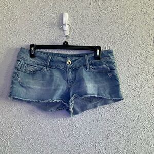 Casual Blue Jean Shorts with Frayed Hem
